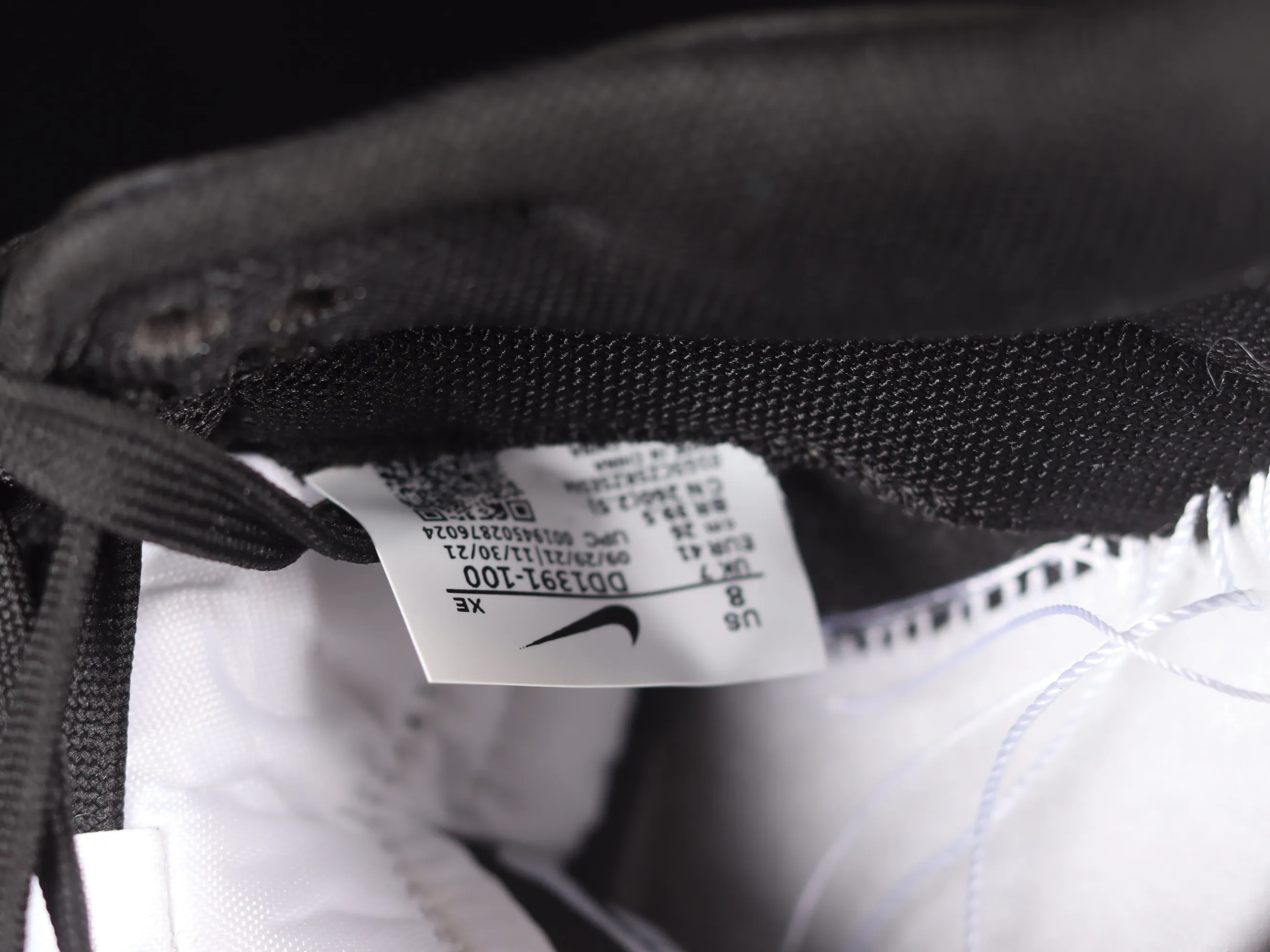 All Categories Nk SB Dunk Series Nk SB Dunk Low Low-top Sneakers Nk SB Dunk Low Black and White Panda SB Smashed Backboard Fashion Casual Sneakers DD1391-100